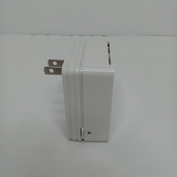 Netgear Powerline 200 Nano Adapter XAV2101v2 Tested & Reset Plug & Play - Picture 2 of 7